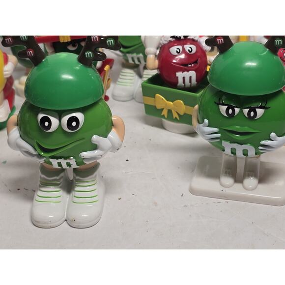 M&M'S Candy Figures. Christmas and Winter Multicolor LOT OF 29 Collectibles - Picture 9 of 13